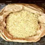 Dlaczego nie należy myć ryżu przed gotowaniem: trzy argumenty szefów kuchni z Tokio dlaczego-nie-nalezy-myc-ryzu-przed-gotowaniem-trzy-argumenty-szefow.jpg