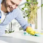 Nie trzeba szorować nożem: 5 sposobów na łatwe usunięcie śladów